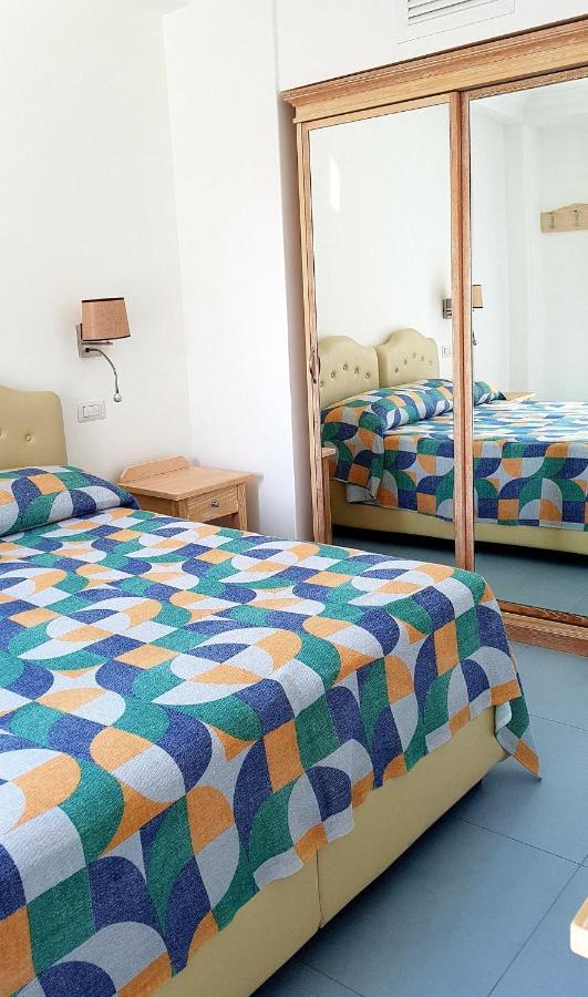 Hotel Parco Conte كازاميتْشيولا تيرمي المظهر الخارجي الصورة