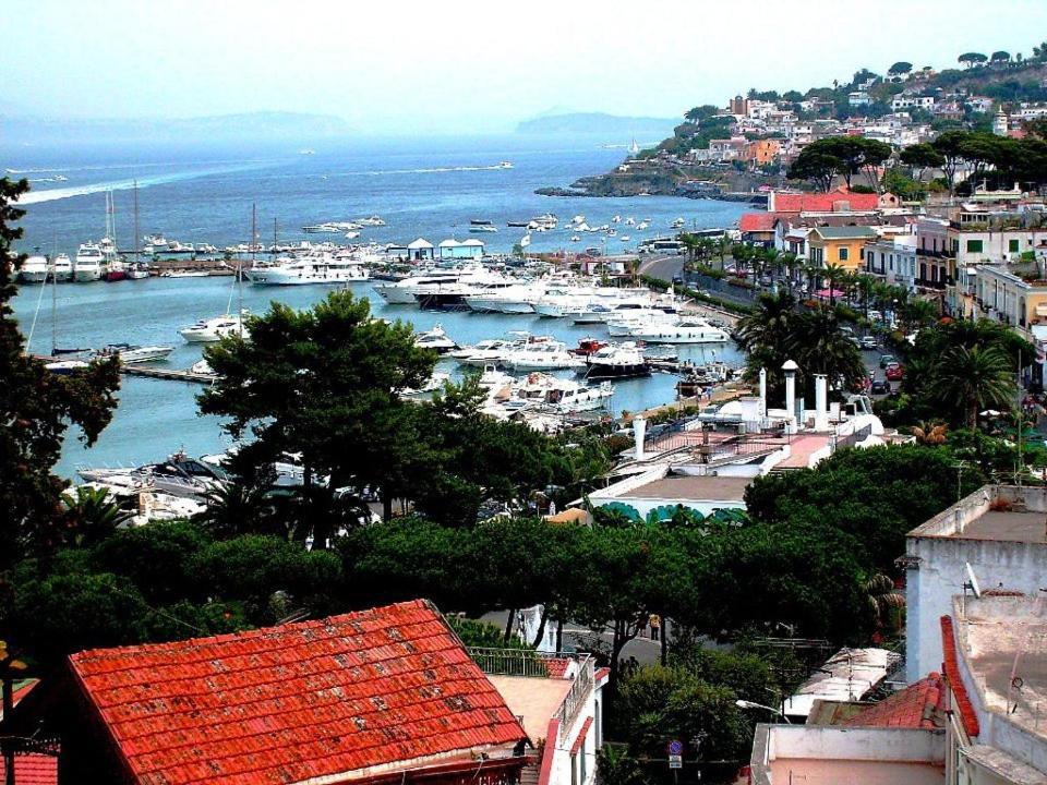 Hotel Parco Conte كازاميتْشيولا تيرمي المظهر الخارجي الصورة